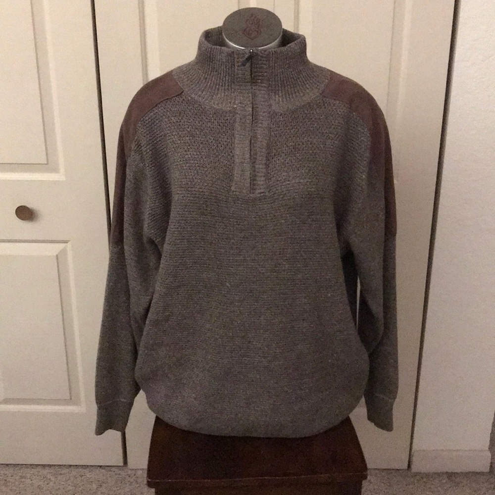 Men’s Zip Up Sweater!!!!